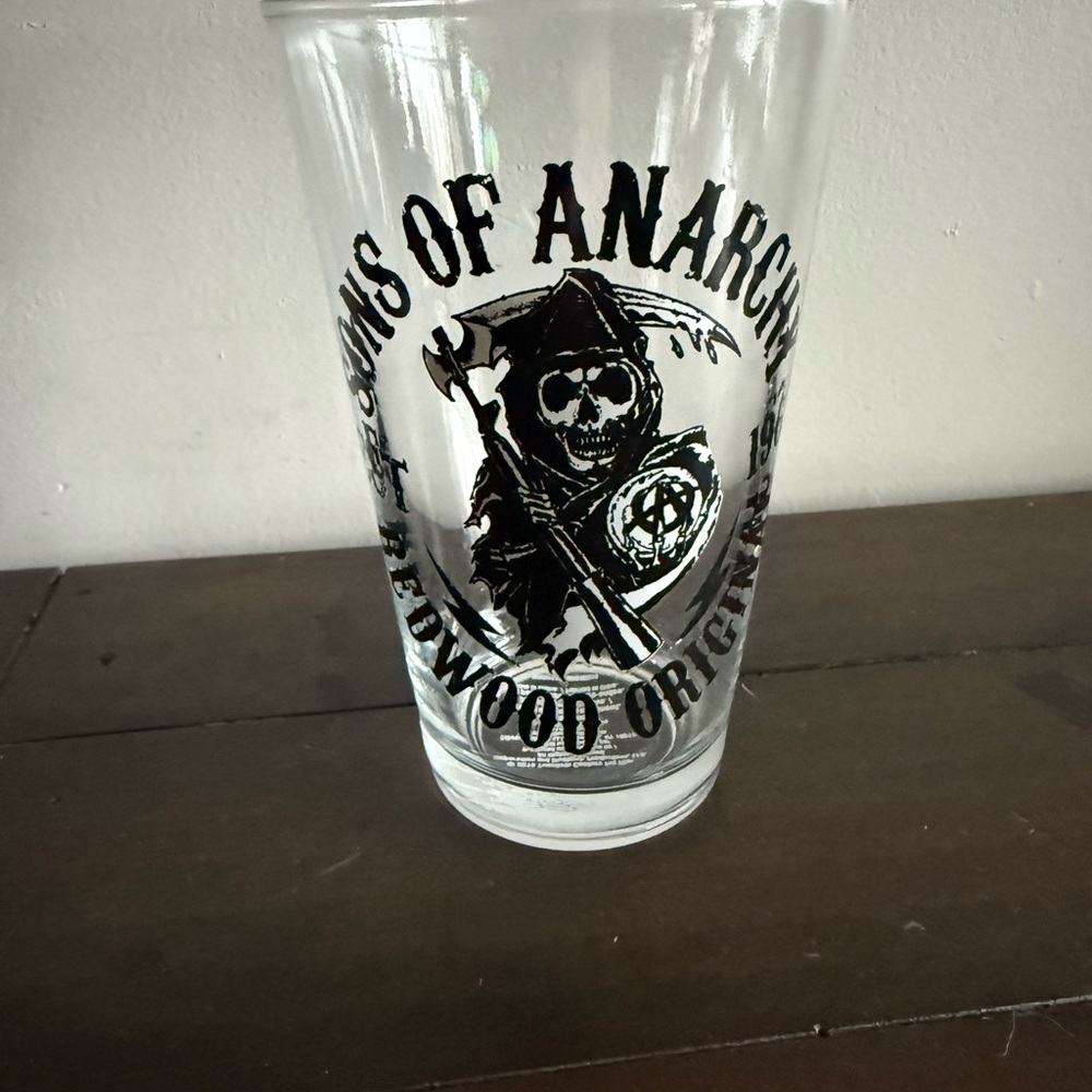 Sons of Anarchy Redwood Original Pint Glass 16 oz FX 2019 Licensed Barware